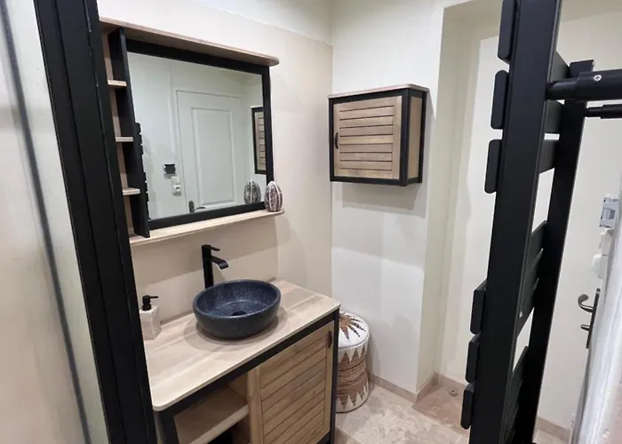 Appartement Romantique Avec Balneo En Plein Centre De