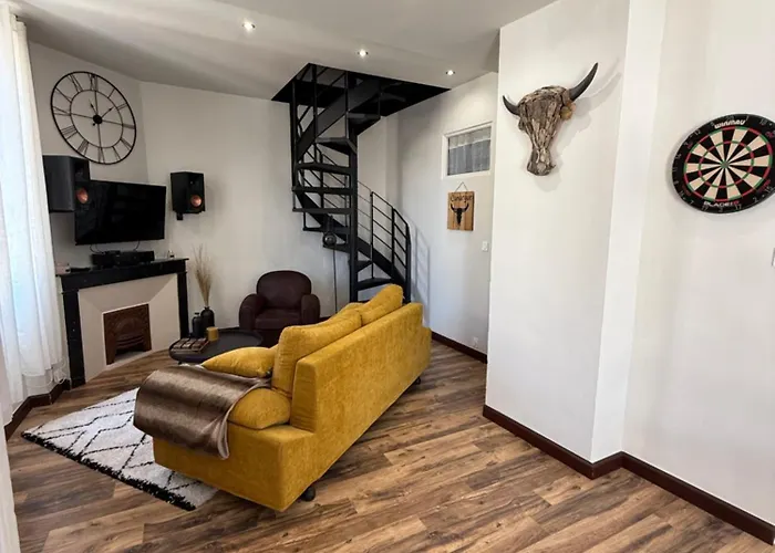 Appartement Romantique Avec Balneo En Plein Centre De Nîmes